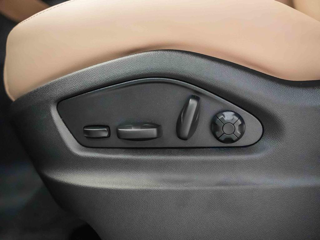 Thumbnail: 2026 Porsche Cayenne - 28