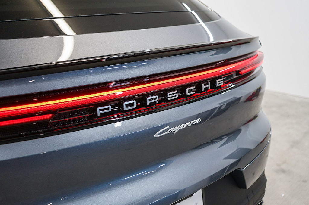 Thumbnail: 2026 Porsche Cayenne - 22