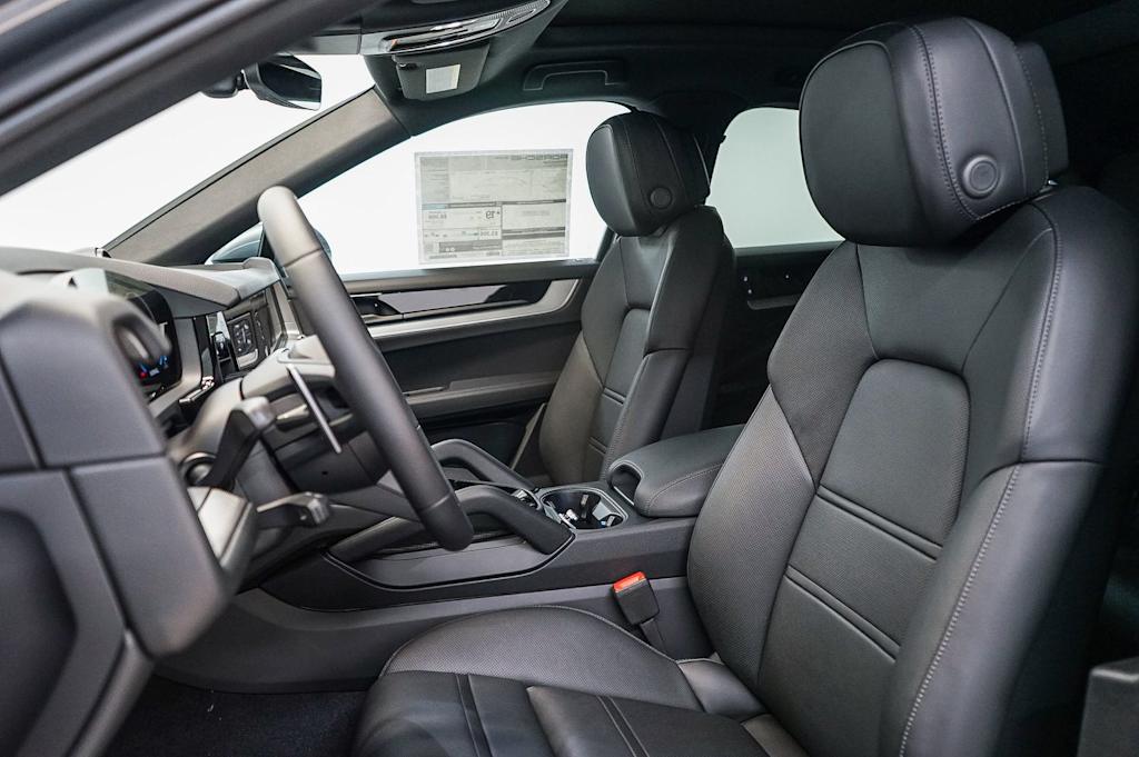 Thumbnail: 2026 Porsche Cayenne - 27