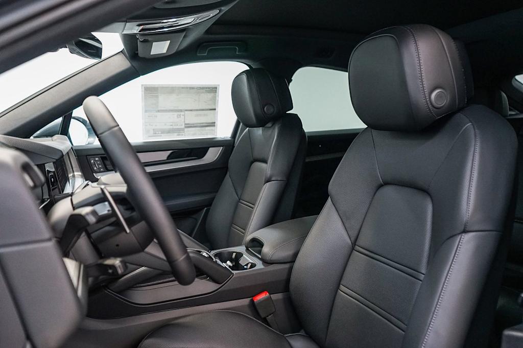Thumbnail: 2026 Porsche Cayenne - 11