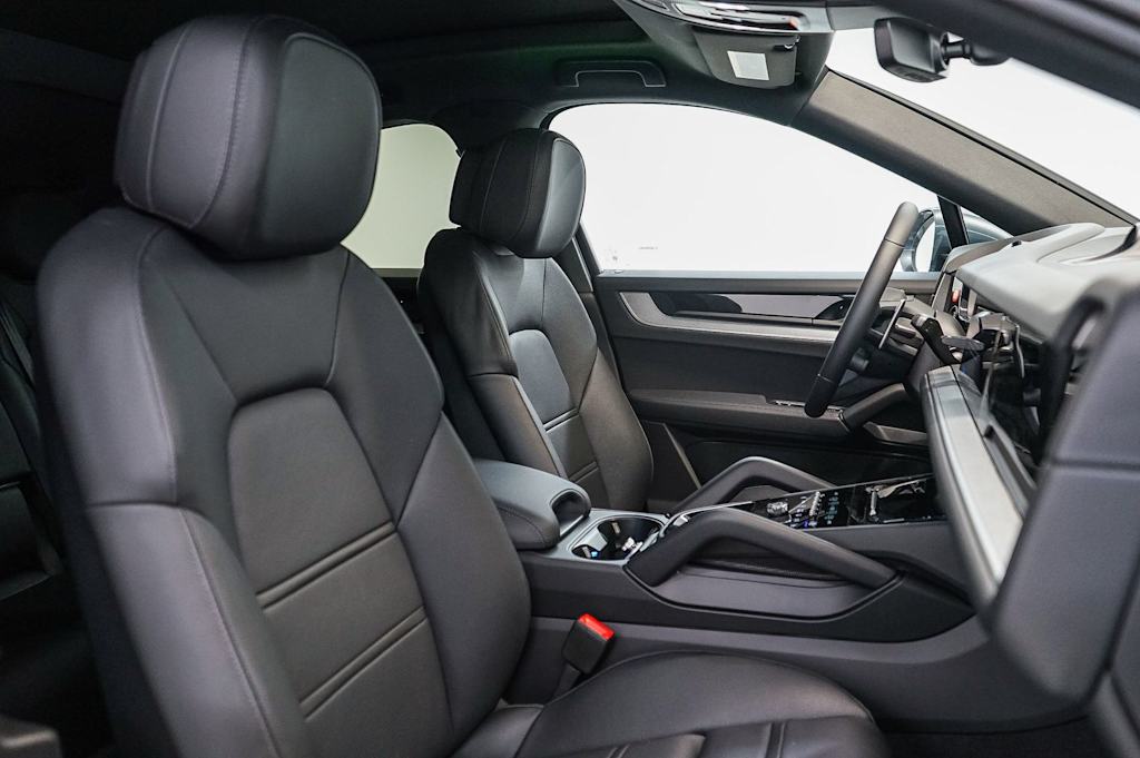 Thumbnail: 2026 Porsche Cayenne - 12