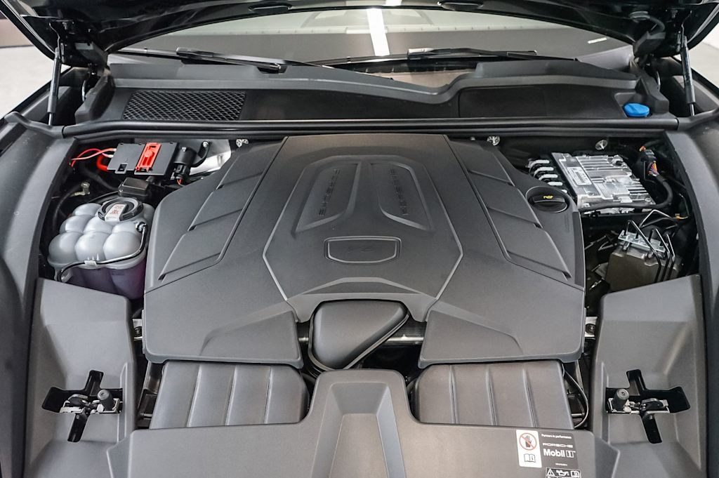 Thumbnail: 2026 Porsche Cayenne - 9