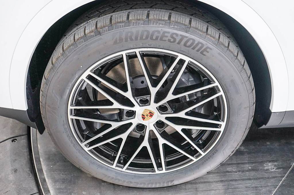 Thumbnail: 2026 Porsche Cayenne - 24