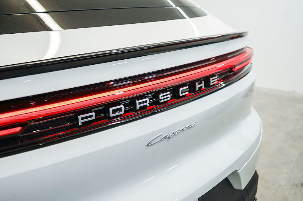 Thumbnail: 2026 Porsche Cayenne - 23