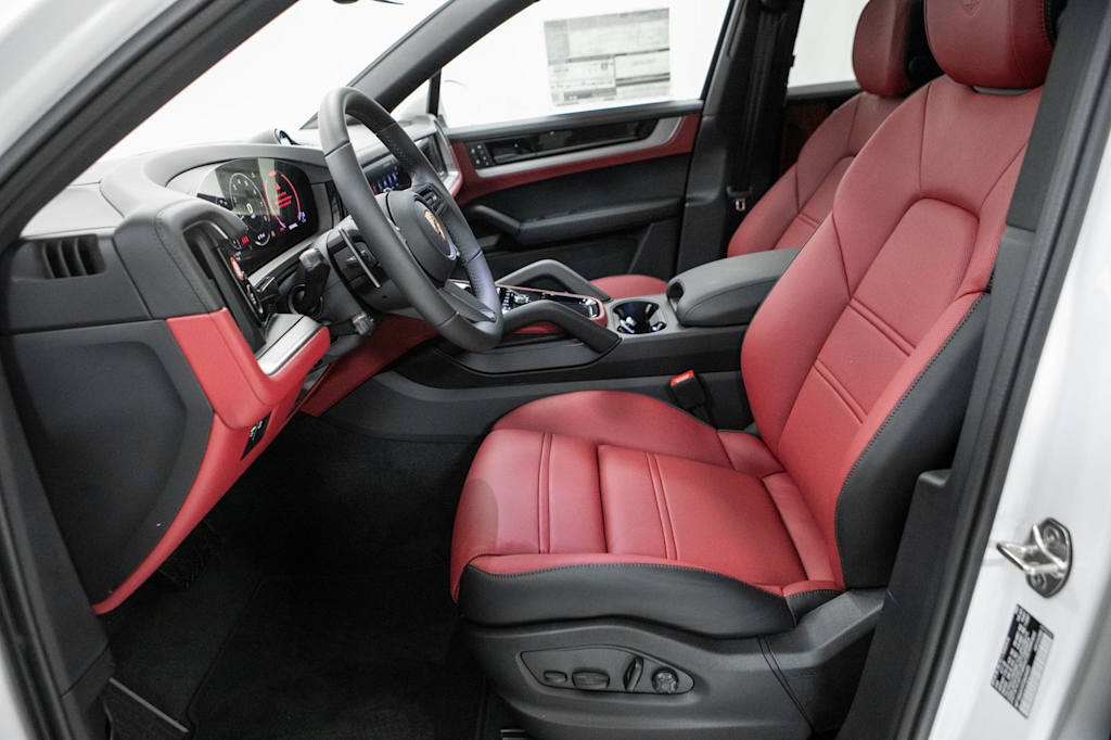 Thumbnail: 2026 Porsche Cayenne - 10