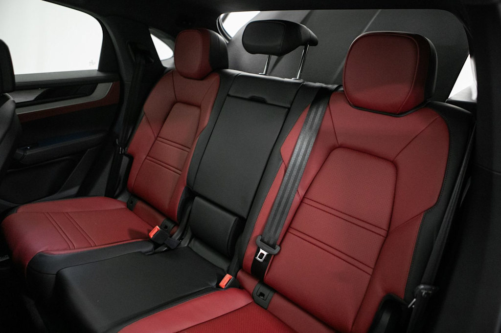 Thumbnail: 2026 Porsche Cayenne - 38