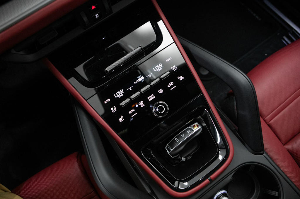 Thumbnail: 2026 Porsche Cayenne - 14