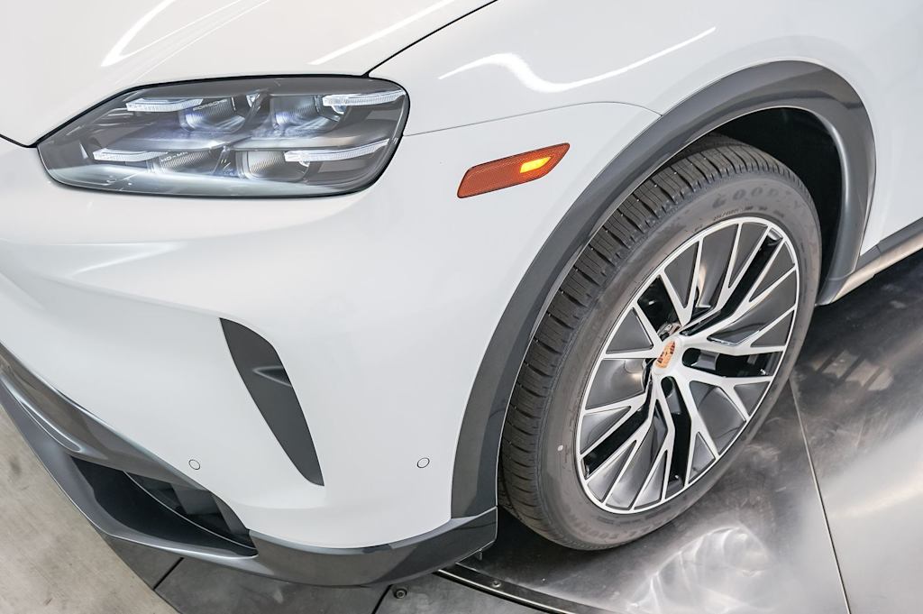 Thumbnail: 2026 Porsche Cayenne - 24