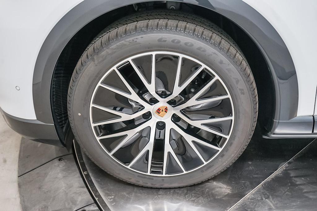 Thumbnail: 2026 Porsche Cayenne - 22