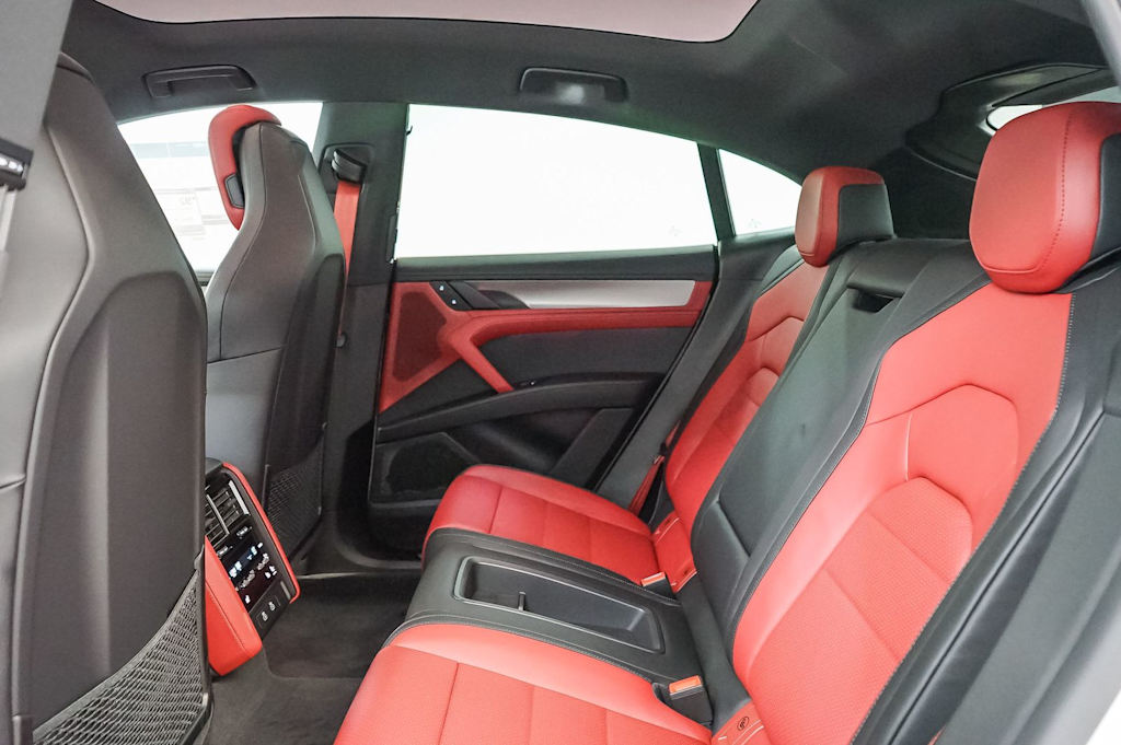 Thumbnail: 2026 Porsche Cayenne - 10
