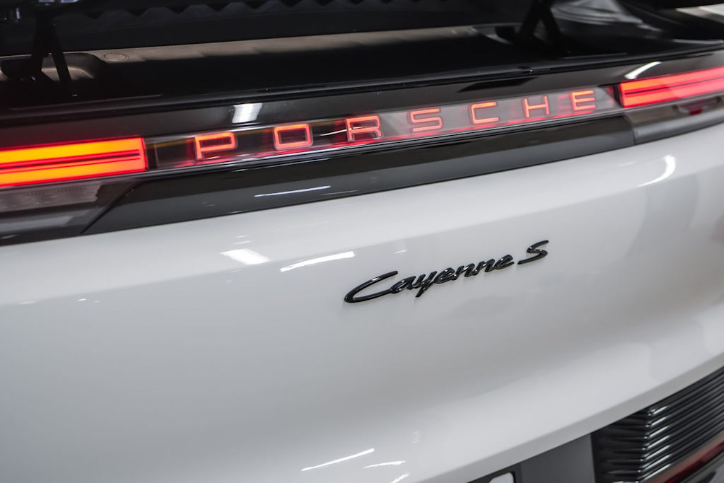 Thumbnail: 2026 Porsche Cayenne - 21
