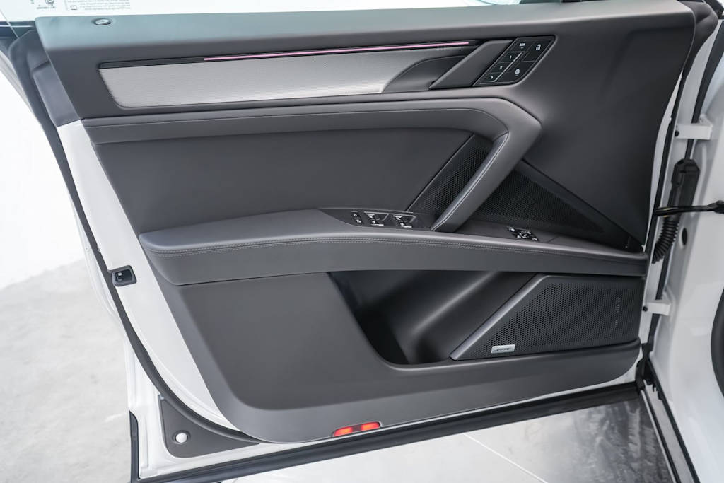 Thumbnail: 2026 Porsche Cayenne - 29