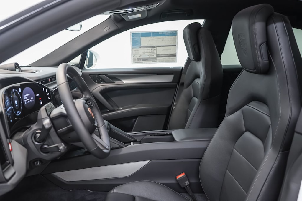 Thumbnail: 2026 Porsche Cayenne - 26