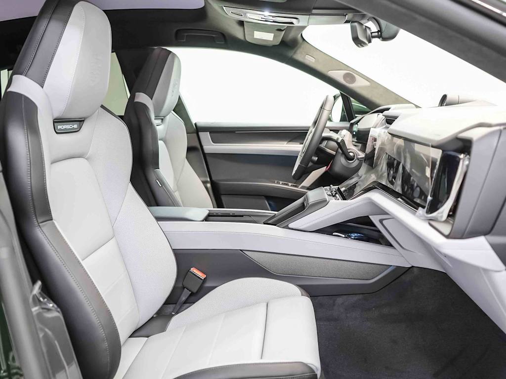 Thumbnail: 2026 Porsche Cayenne - 10