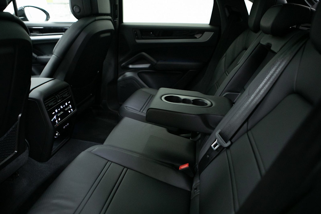 Thumbnail: 2026 Porsche Cayenne - 32