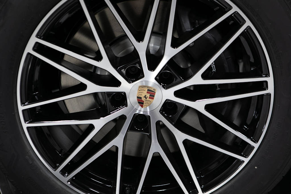 Thumbnail: 2026 Porsche Cayenne - 6