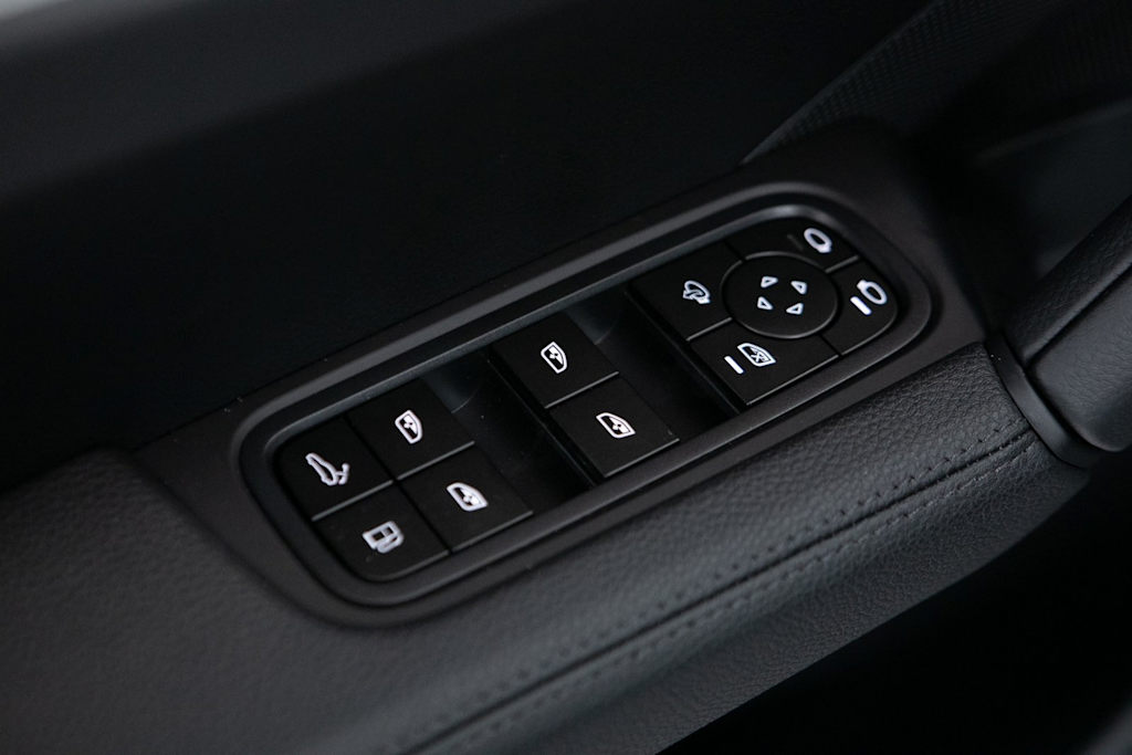 Thumbnail: 2026 Porsche Cayenne - 23