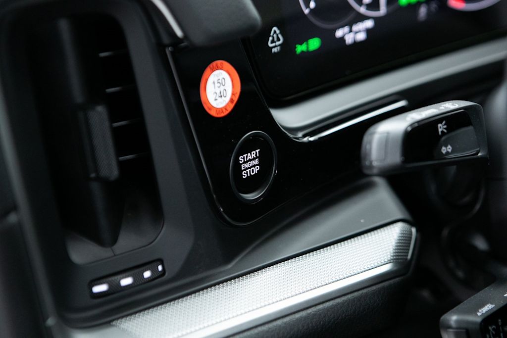 Thumbnail: 2026 Porsche Cayenne - 25