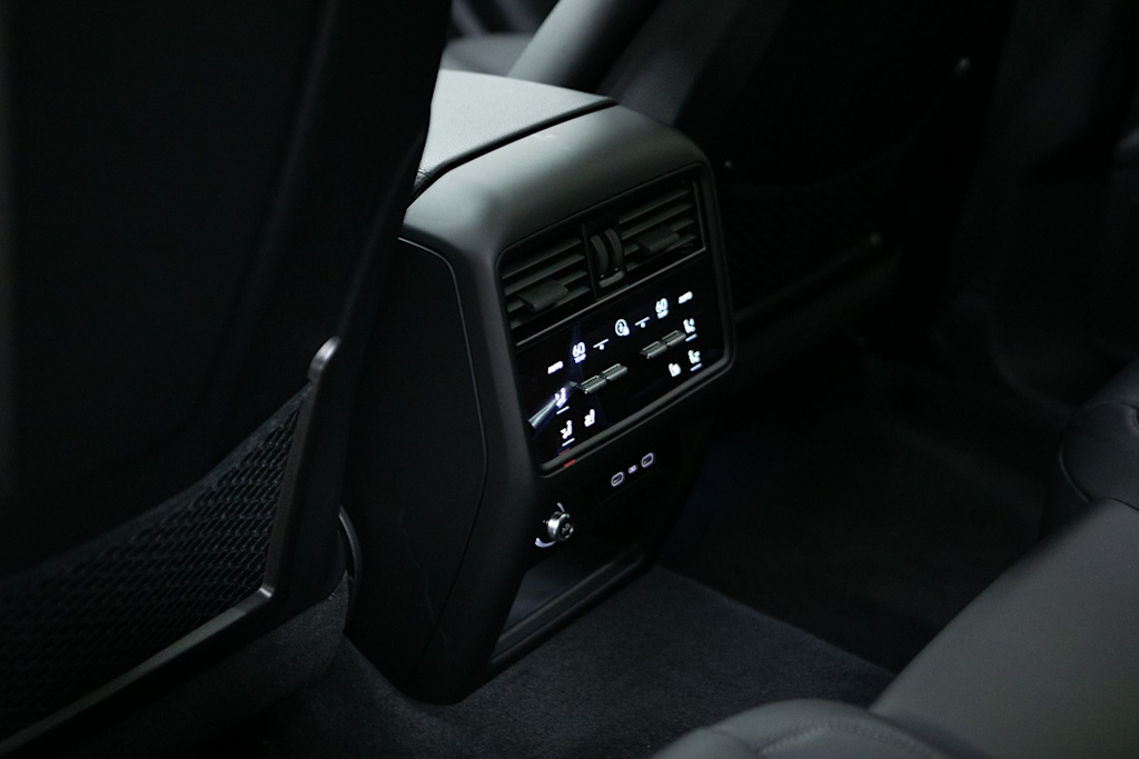 Thumbnail: 2026 Porsche Cayenne - 31