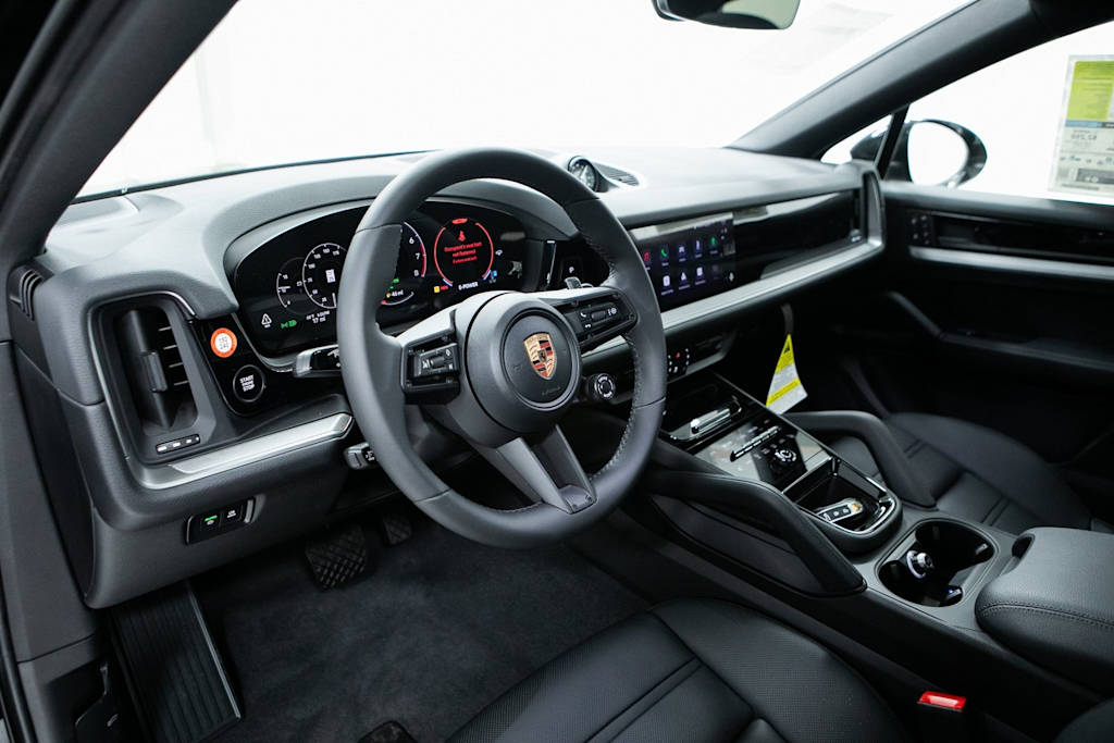 Thumbnail: 2026 Porsche Cayenne - 2