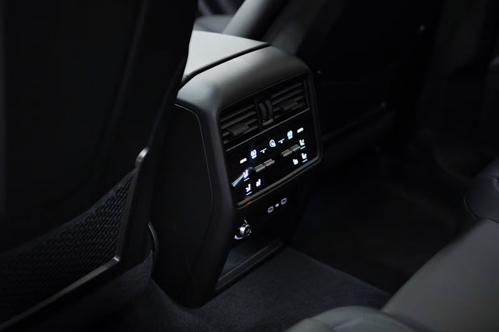 Thumbnail: 2026 Porsche Cayenne - 36