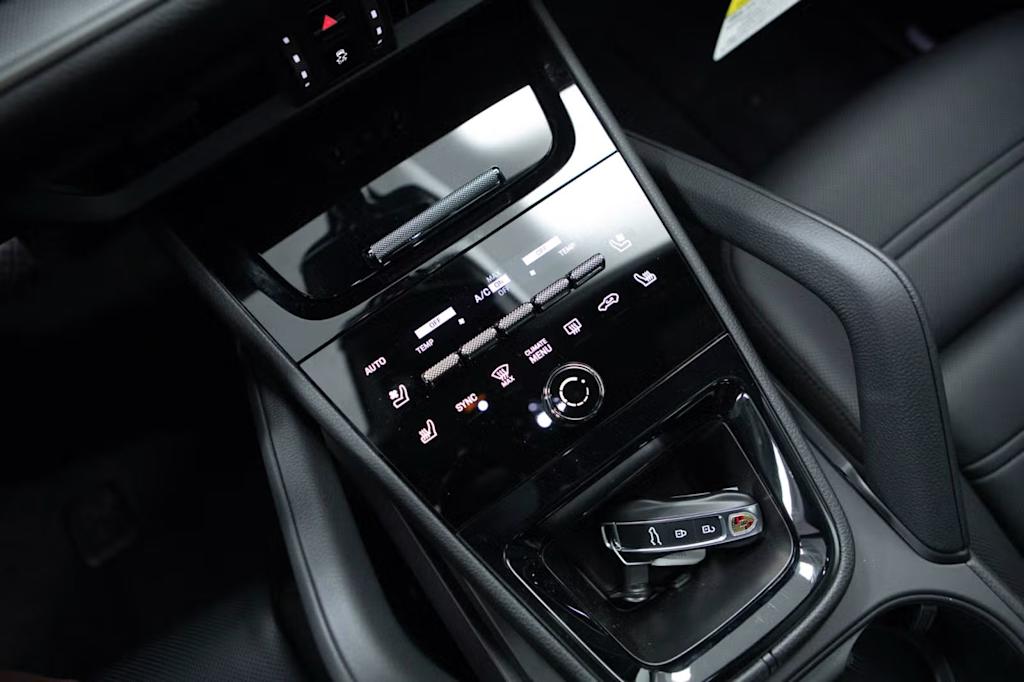 Thumbnail: 2026 Porsche Cayenne - 13
