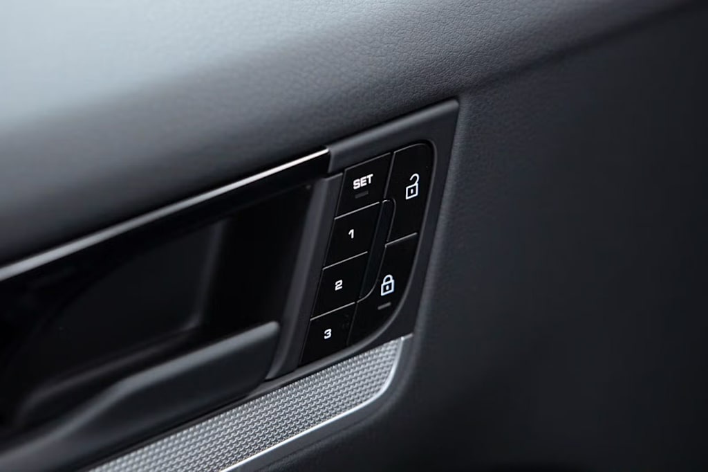 Thumbnail: 2026 Porsche Cayenne - 29