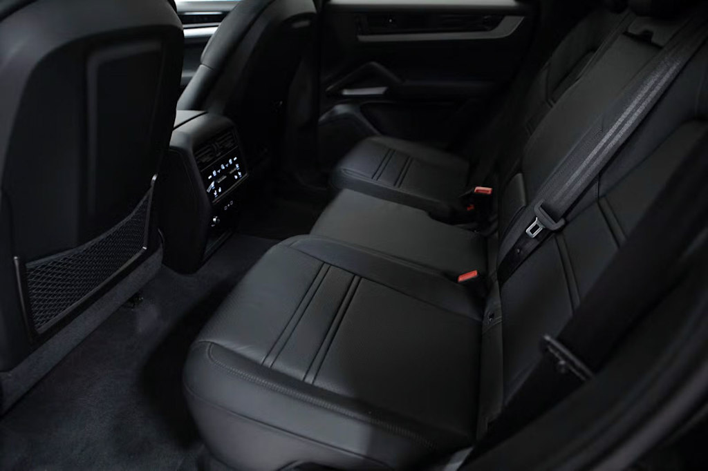 Thumbnail: 2026 Porsche Cayenne - 11