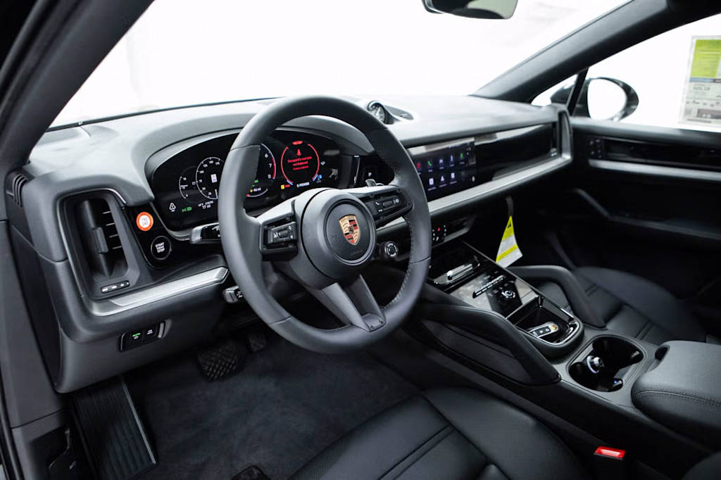Thumbnail: 2026 Porsche Cayenne - 2