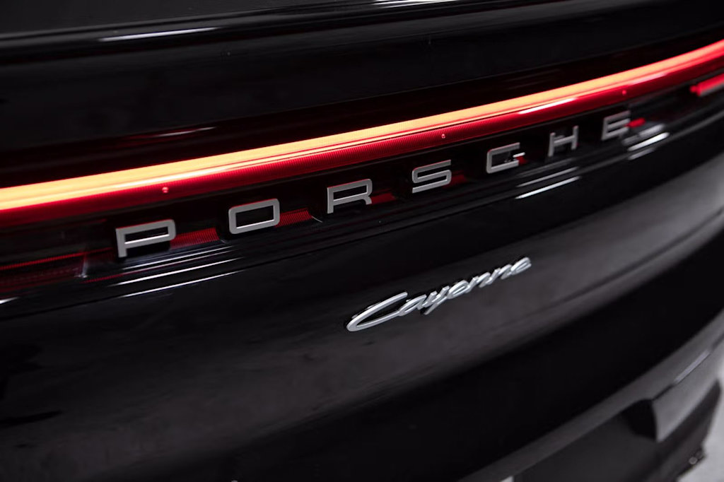 Thumbnail: 2026 Porsche Cayenne - 24