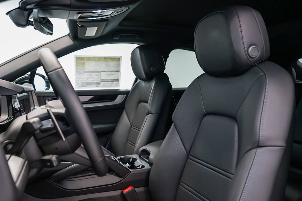 Thumbnail: 2026 Porsche Cayenne - 11