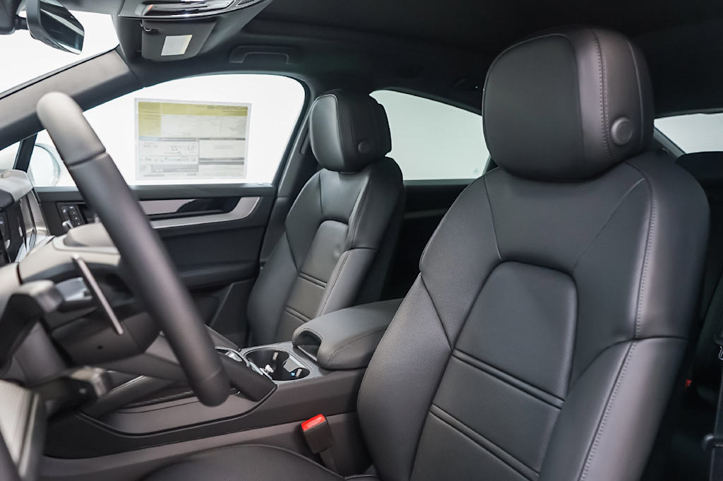 Thumbnail: 2026 Porsche Cayenne - 11