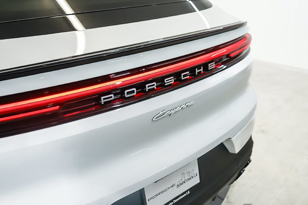 Thumbnail: 2026 Porsche Cayenne - 7