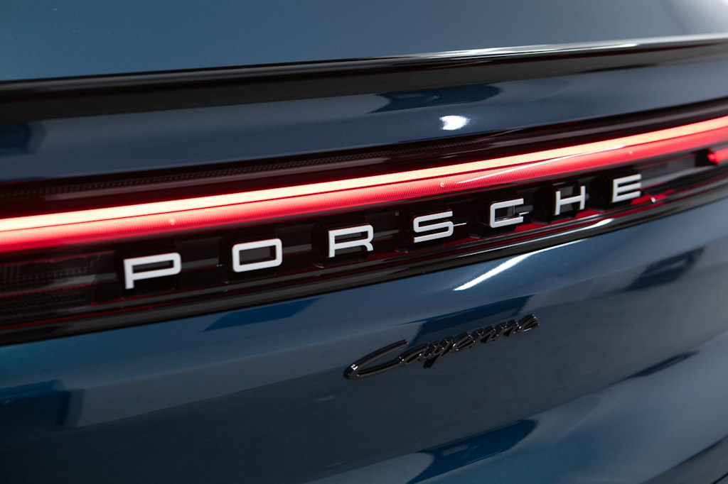 Thumbnail: 2024 Porsche Cayenne - 36