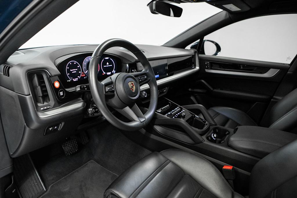 Thumbnail: 2024 Porsche Cayenne - 2