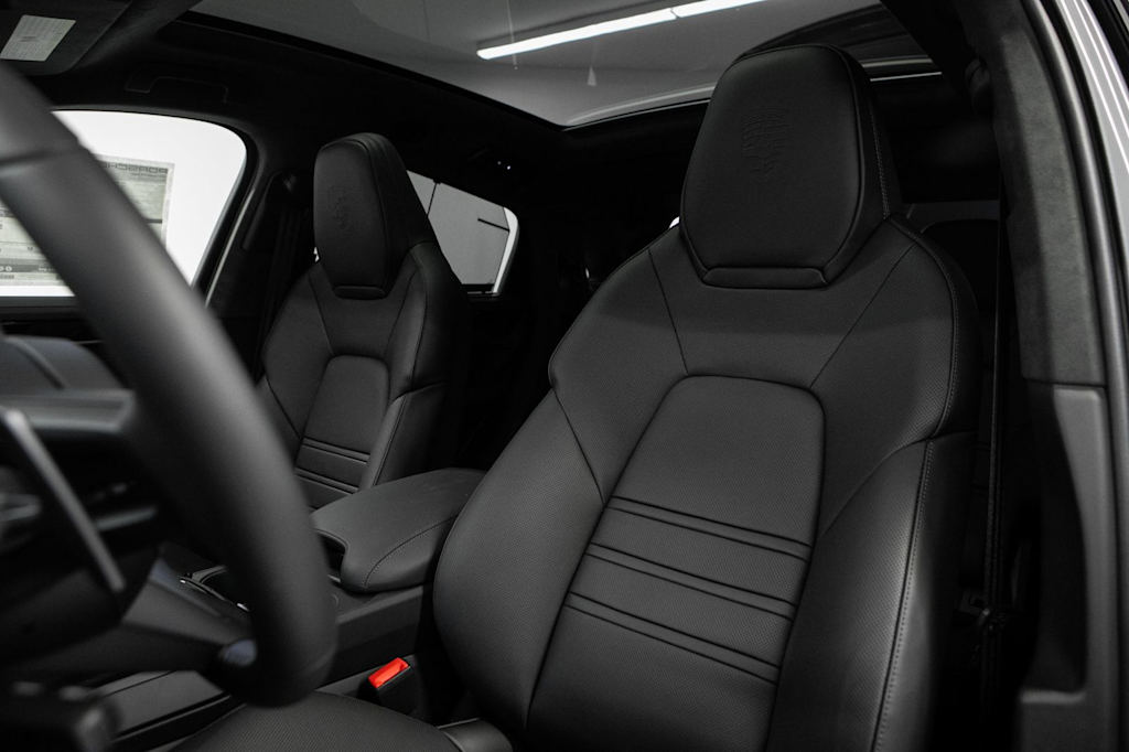 Thumbnail: 2026 Porsche Cayenne - 7