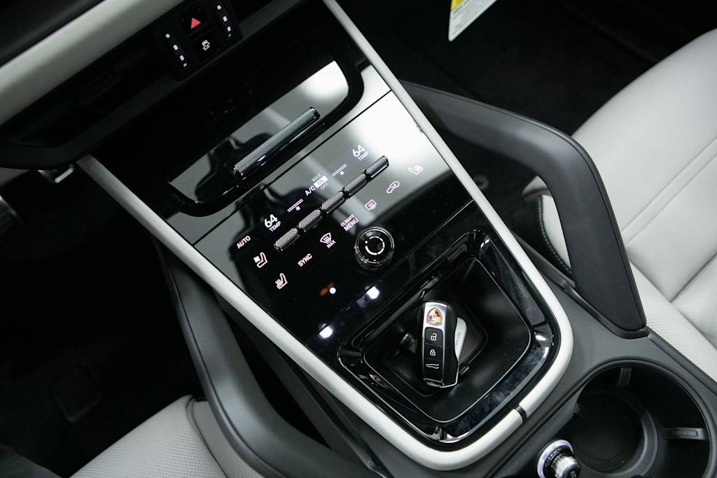 Thumbnail: 2026 Porsche Cayenne - 14