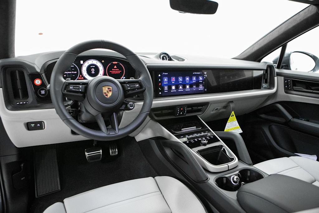 Thumbnail: 2026 Porsche Cayenne - 6