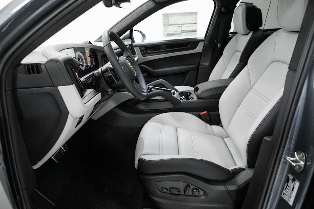Thumbnail: 2026 Porsche Cayenne - 8