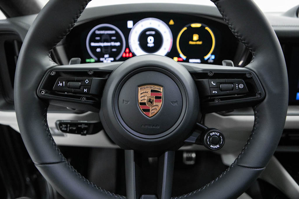 Thumbnail: 2026 Porsche Cayenne - 10