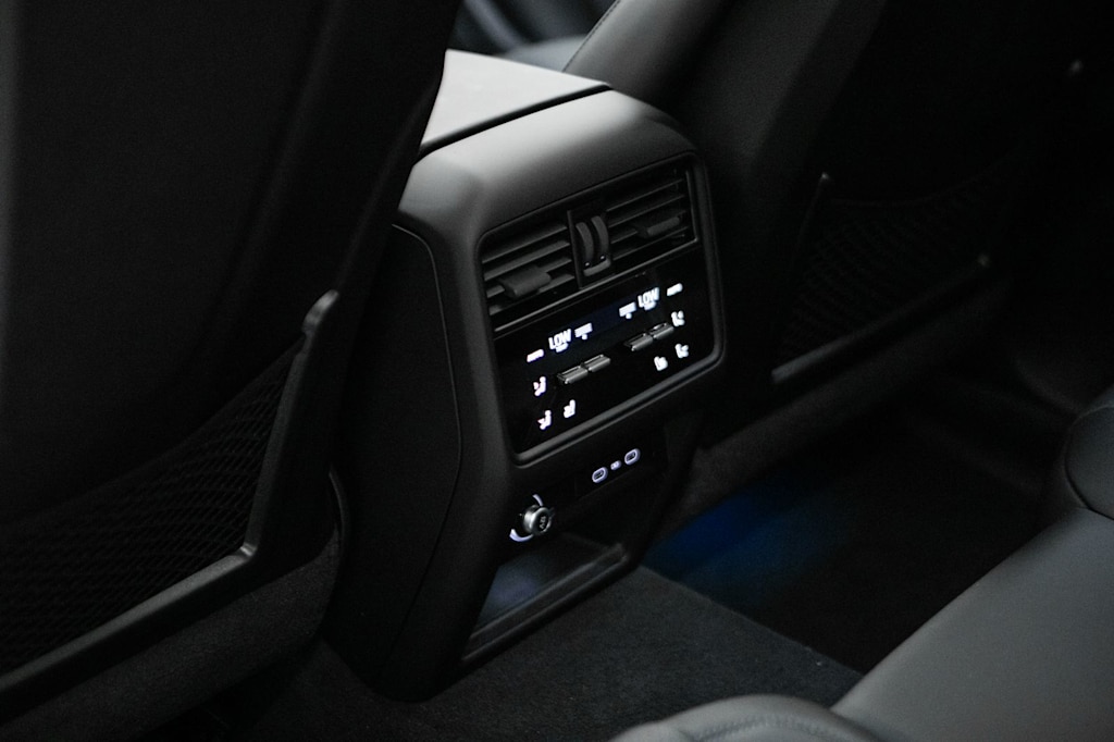 Thumbnail: 2026 Porsche Cayenne - 37
