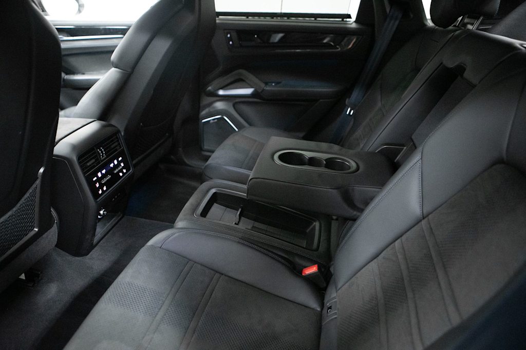 Thumbnail: 2025 Porsche Cayenne - 38