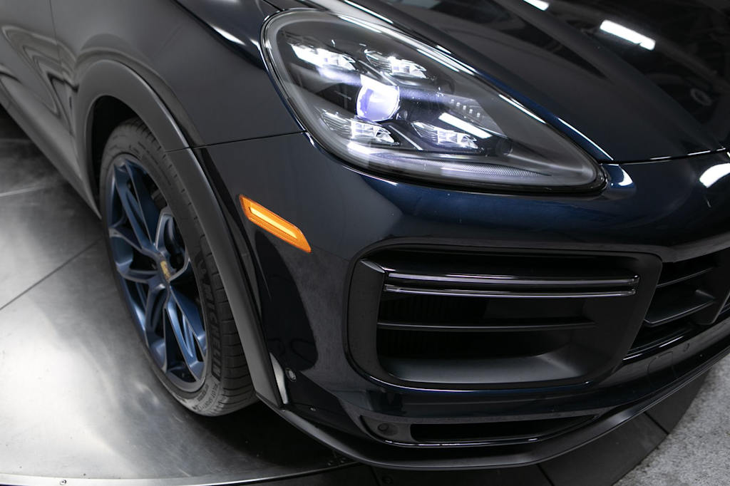 Thumbnail: 2023 Porsche Cayenne - 4