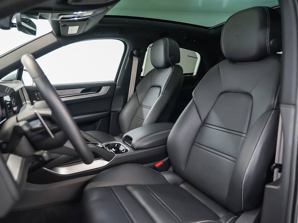 Thumbnail: 2026 Porsche Cayenne - 11