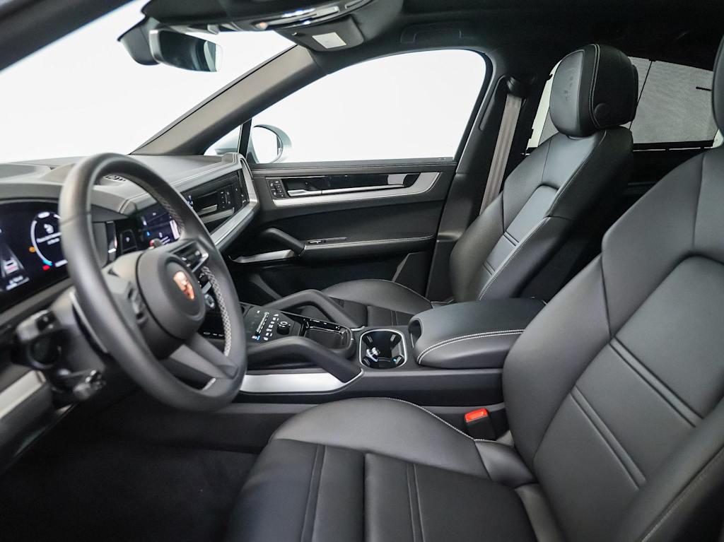 Thumbnail: 2026 Porsche Cayenne - 26