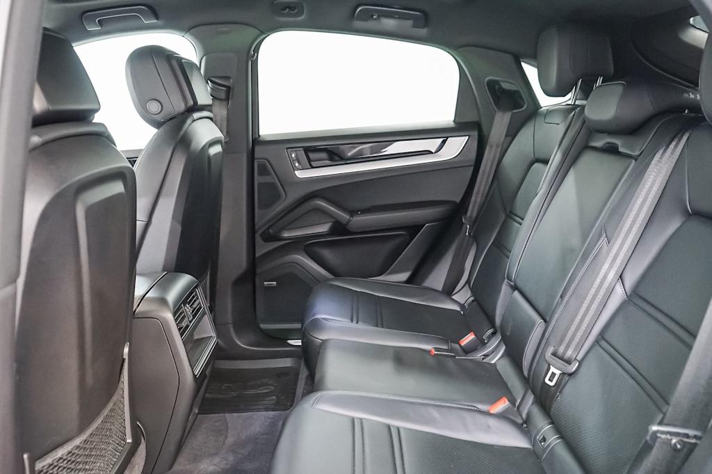 Thumbnail: 2024 Porsche Cayenne - 13