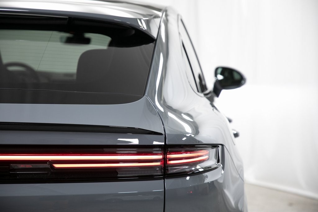 Thumbnail: 2025 Porsche Cayenne - 40