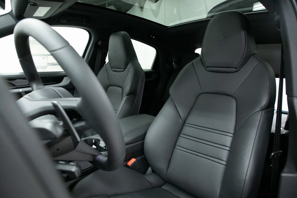 Thumbnail: 2025 Porsche Cayenne - 9