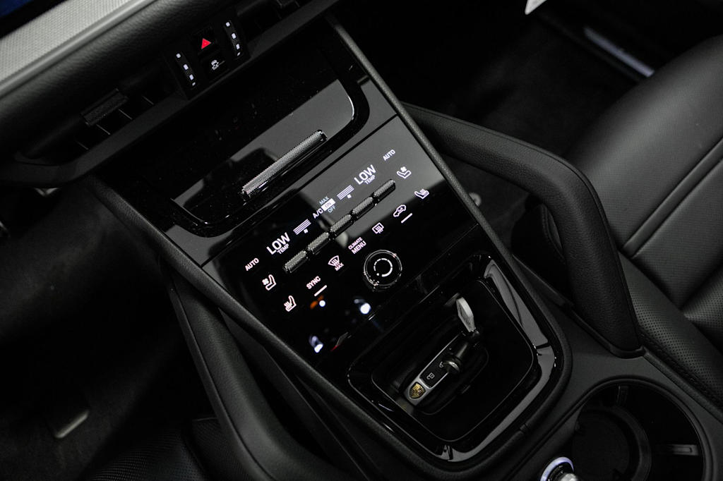 Thumbnail: 2026 Porsche Cayenne - 27