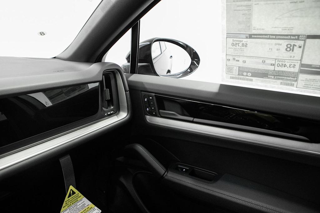 Thumbnail: 2026 Porsche Cayenne - 31